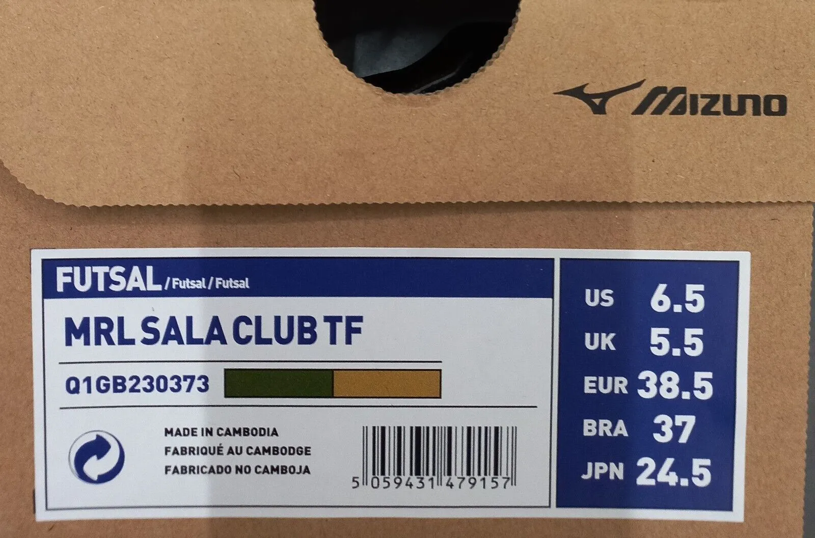 Adult Football Shoes - Mizuno Sala Classic Turf