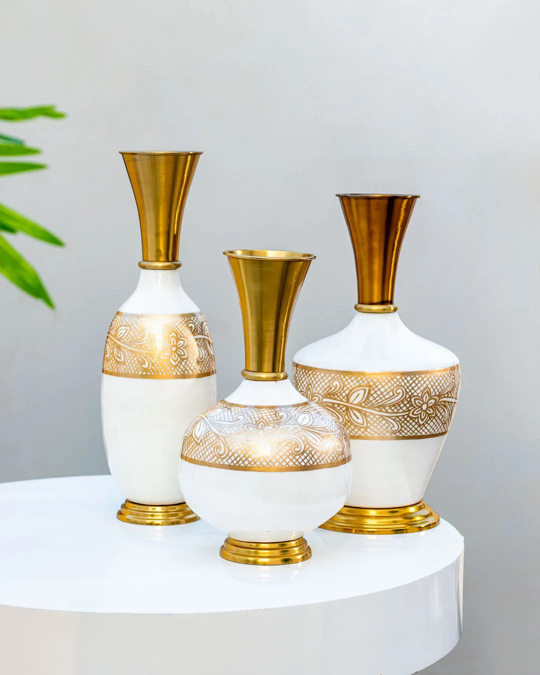 Aquatic Shire Floral Vase - White