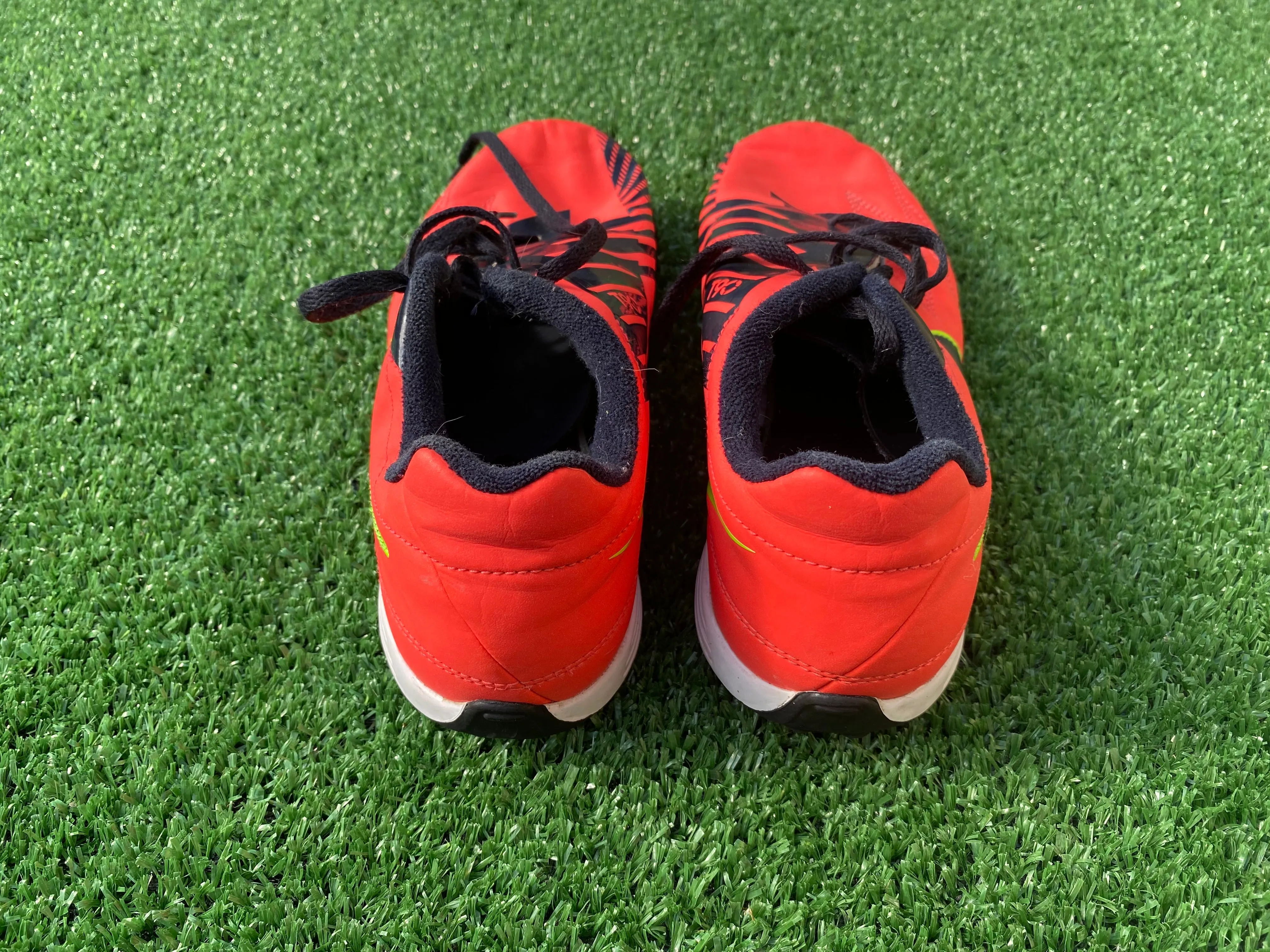 Nike T90 2012 Trainers Shoes Sneakers Football Adult Youths UK Size 5.5 EU Size 38.5