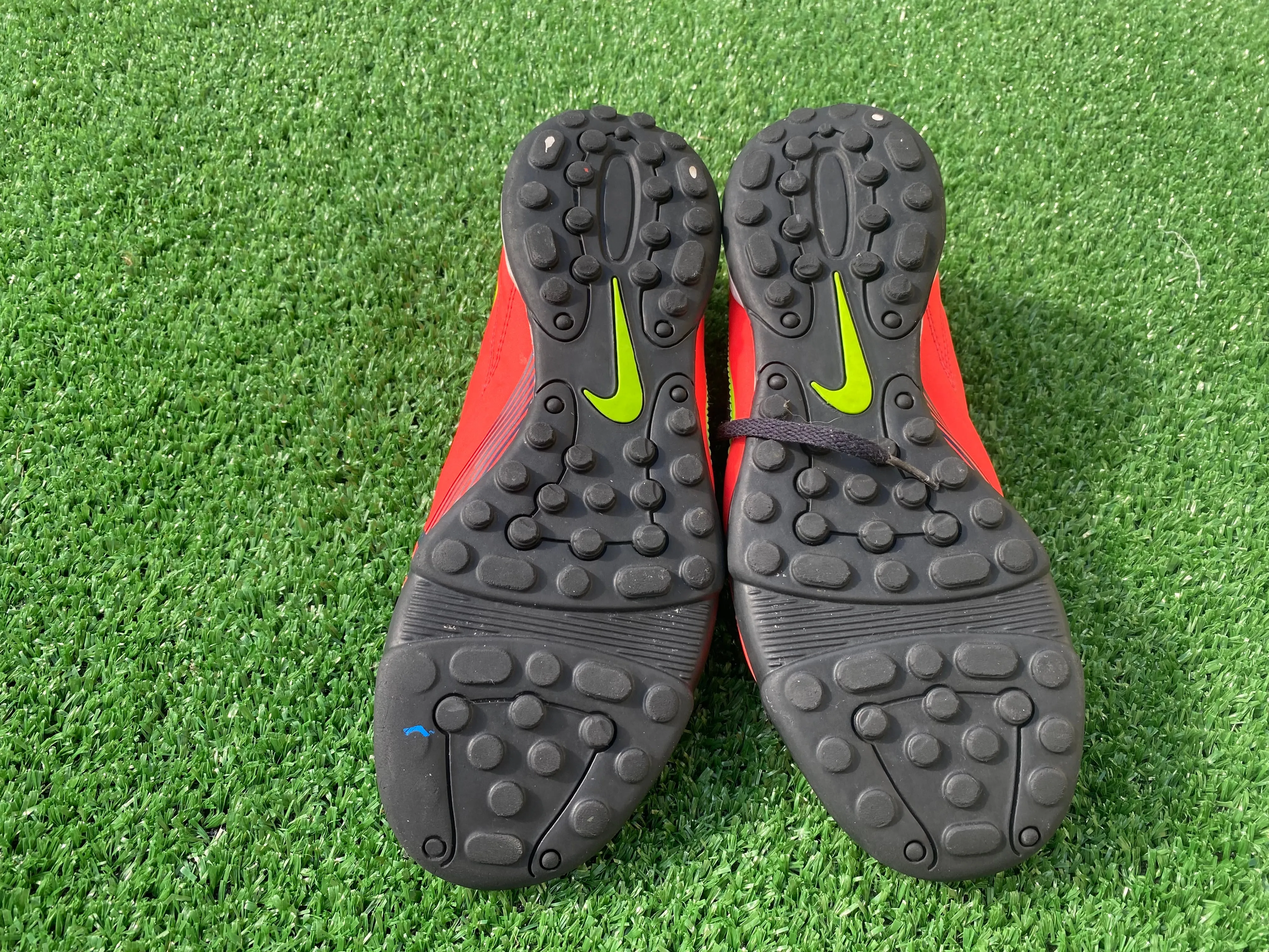 Nike T90 2012 Trainers Shoes Sneakers Football Adult Youths UK Size 5.5 EU Size 38.5