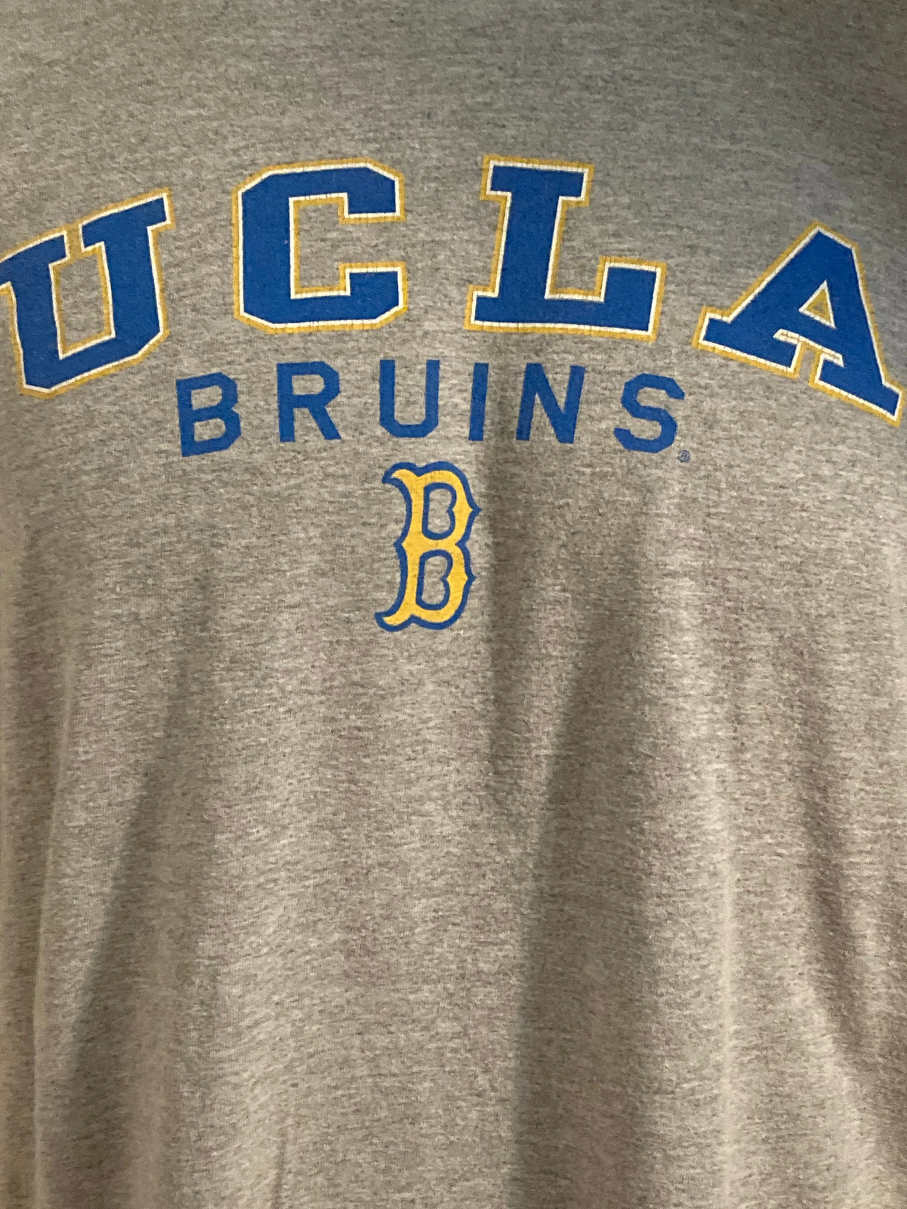 PERRIN  "UCLA BRUINS" Graphic Print Adult L Large Lrg Gray Long Sleeve T-Shirt Tee Shirt