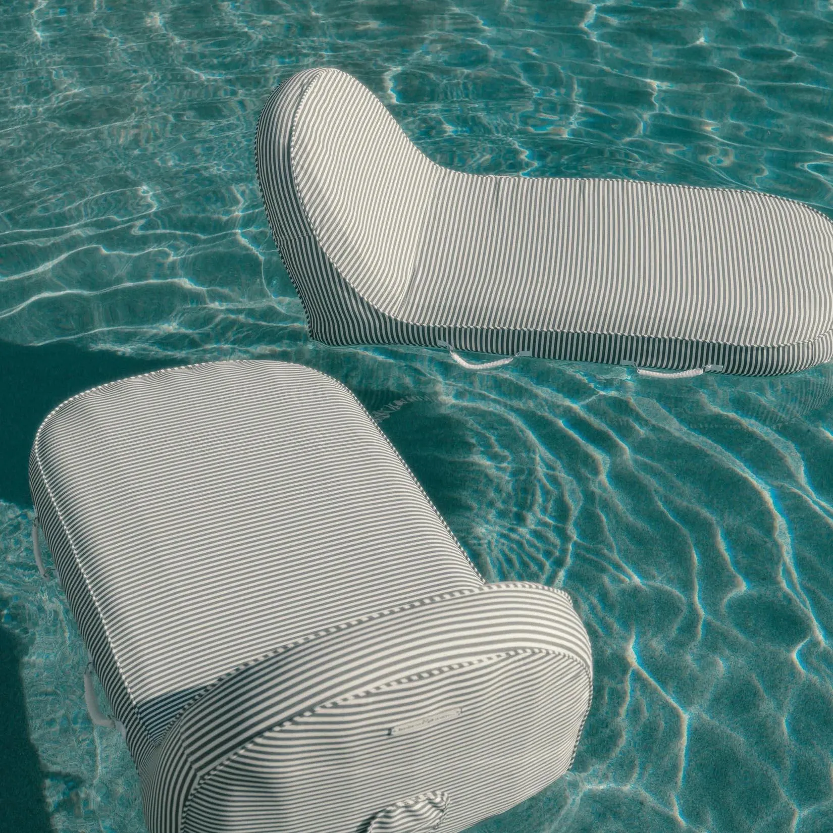 Pool Lounger | Laurens Navy Stripe