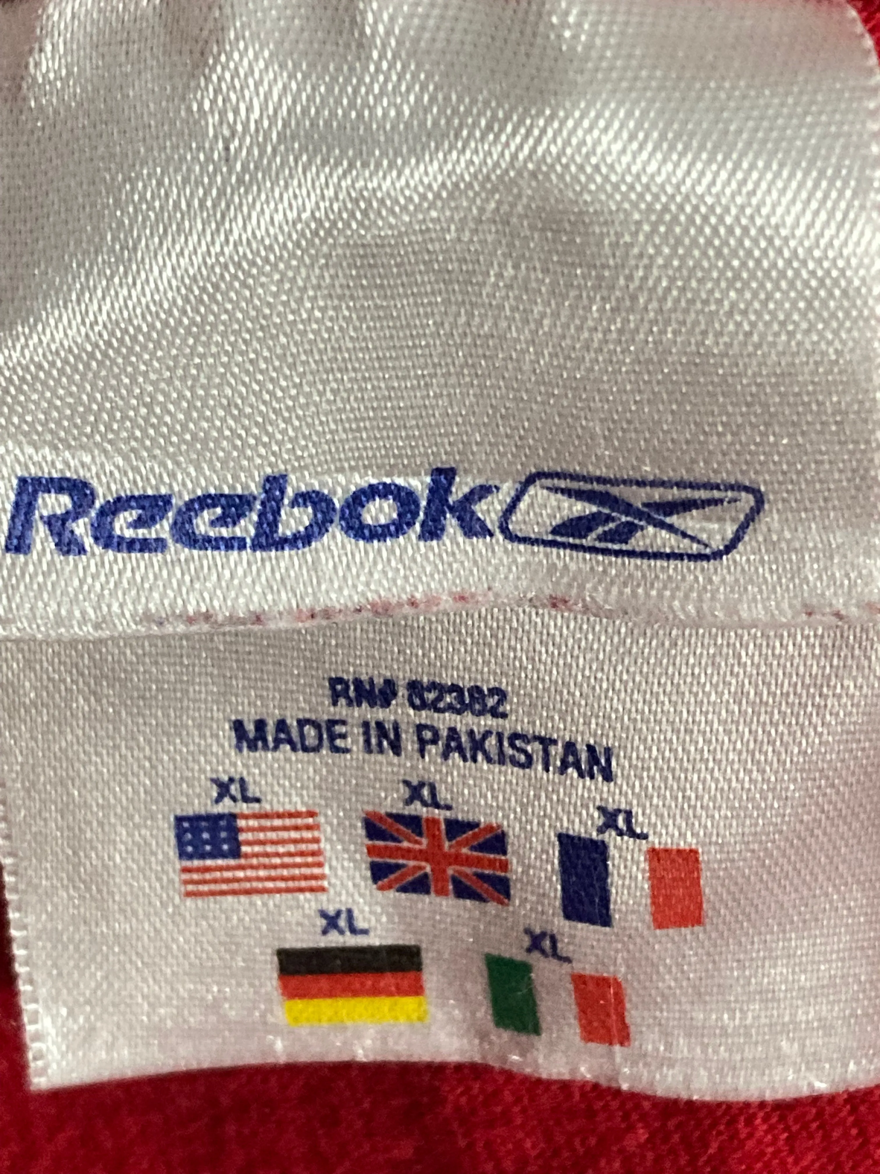 REEBOK "FOOTBALL" Graphic Print Adult T-Shirt Tee Shirt XL Xtra Extra Large Red Long Sleeve Shirt