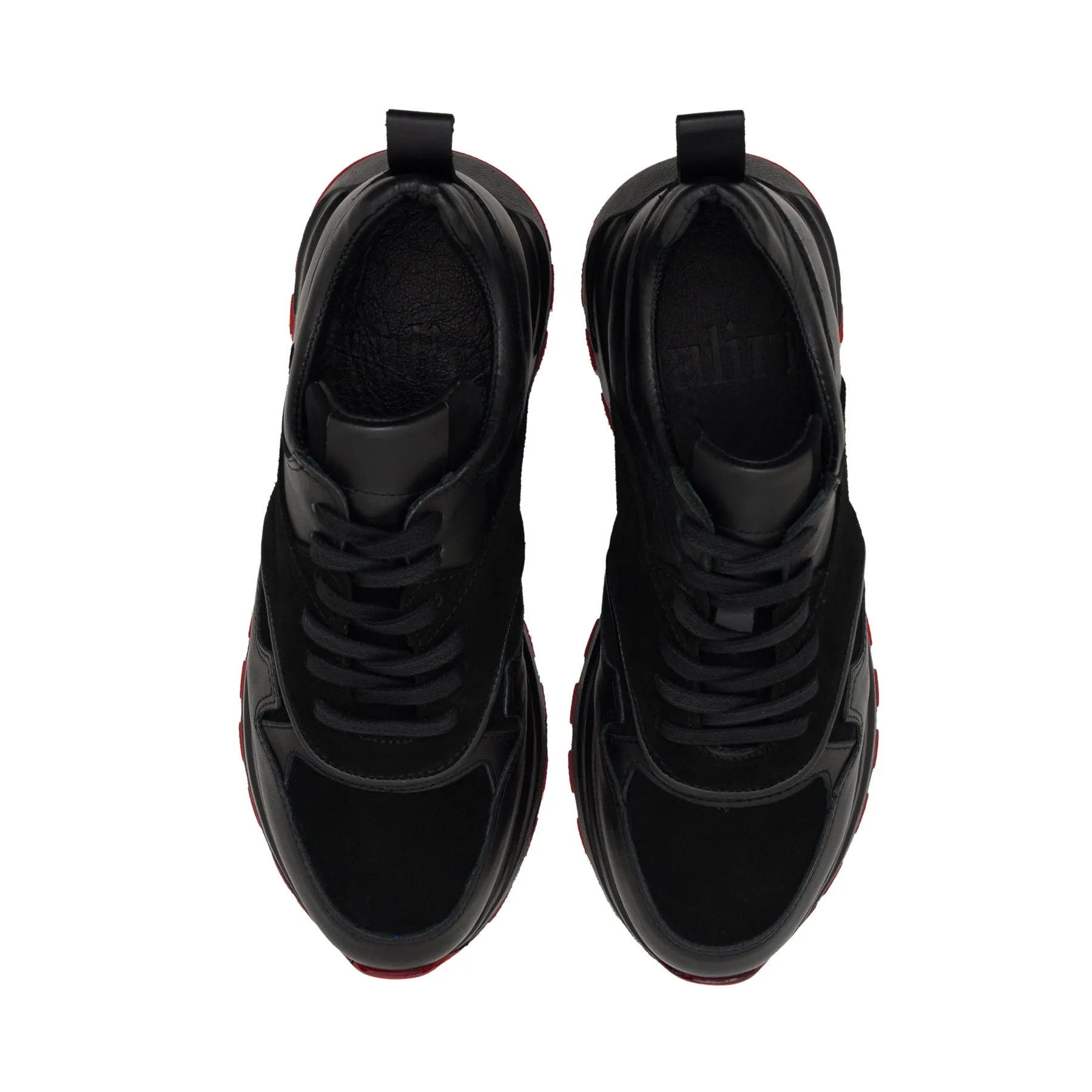 Saga Black Sneaker