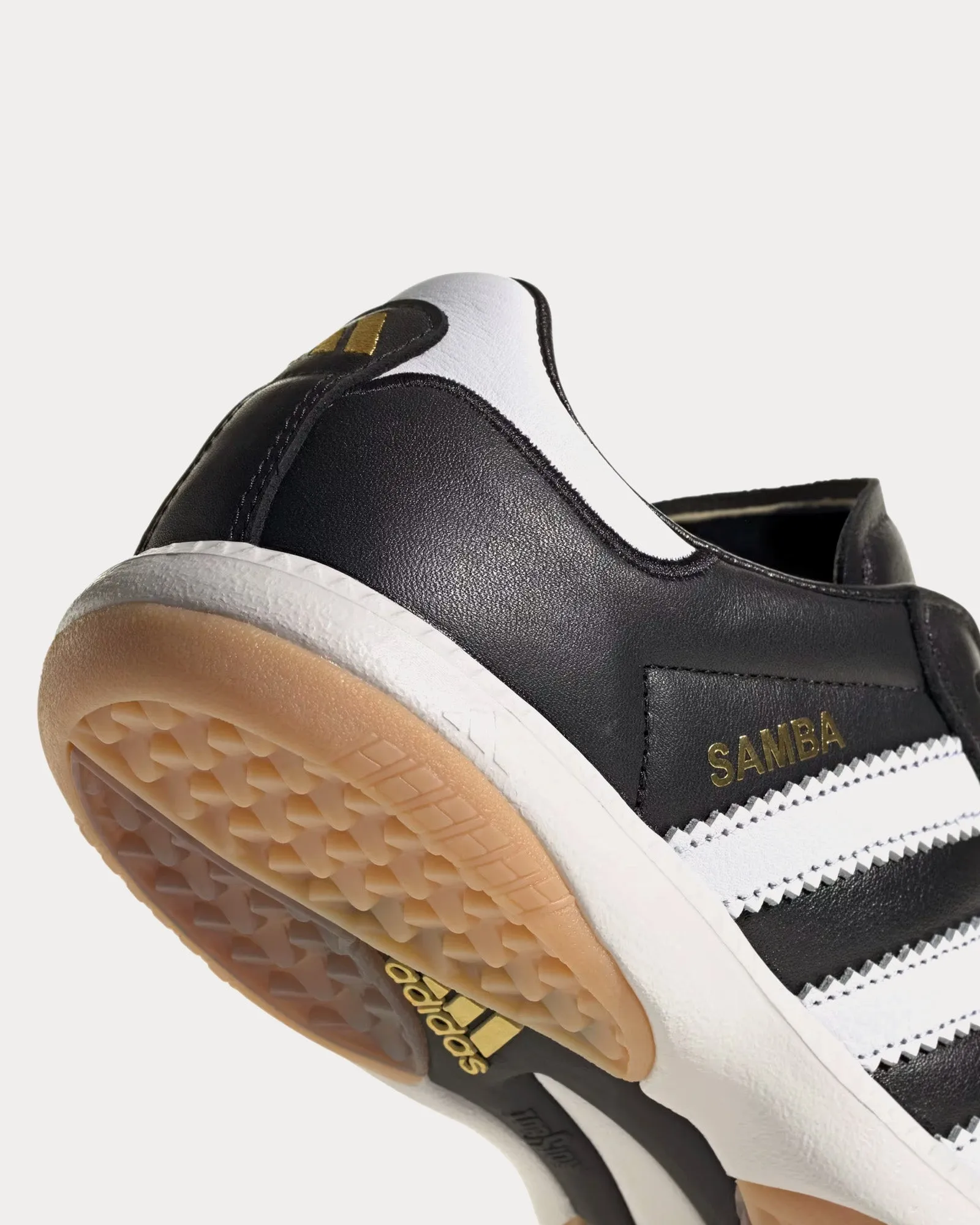 Samba MN Core Black / Cloud White / Gum Low Top Sneakers